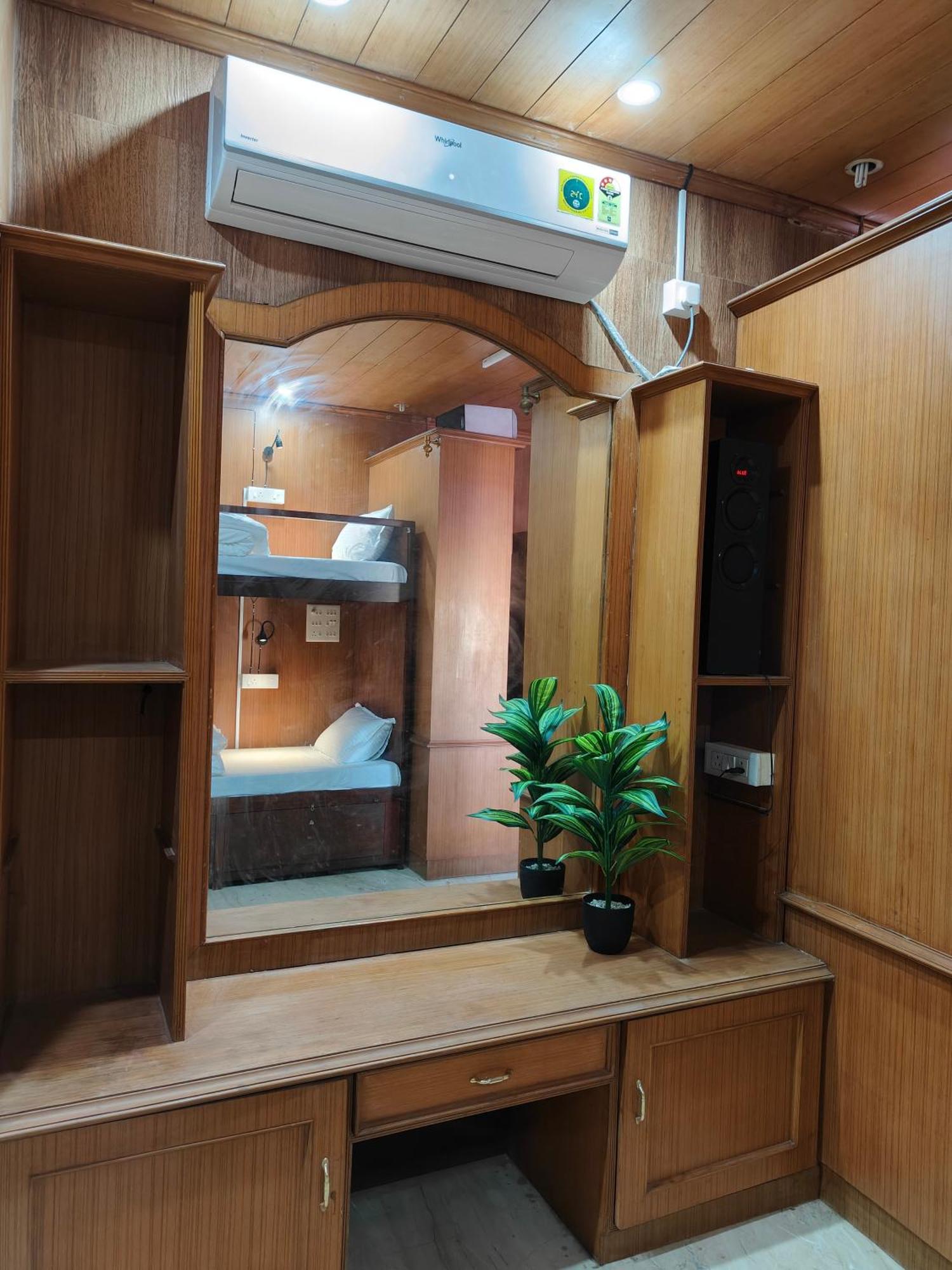 Unpack Hostel Ποντισερί Εξωτερικό φωτογραφία